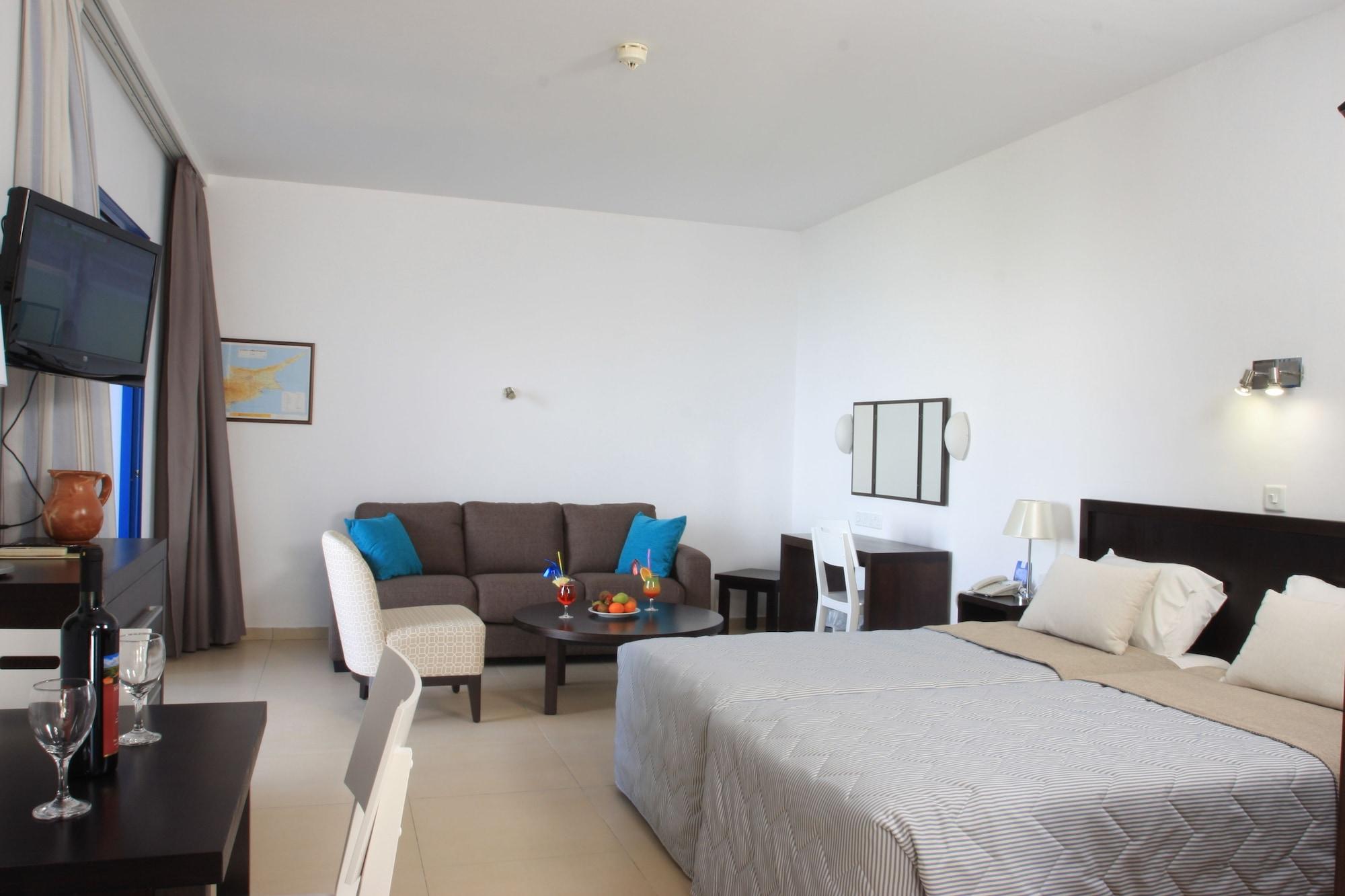 Marismare Apartments Agia Napa Buitenkant foto