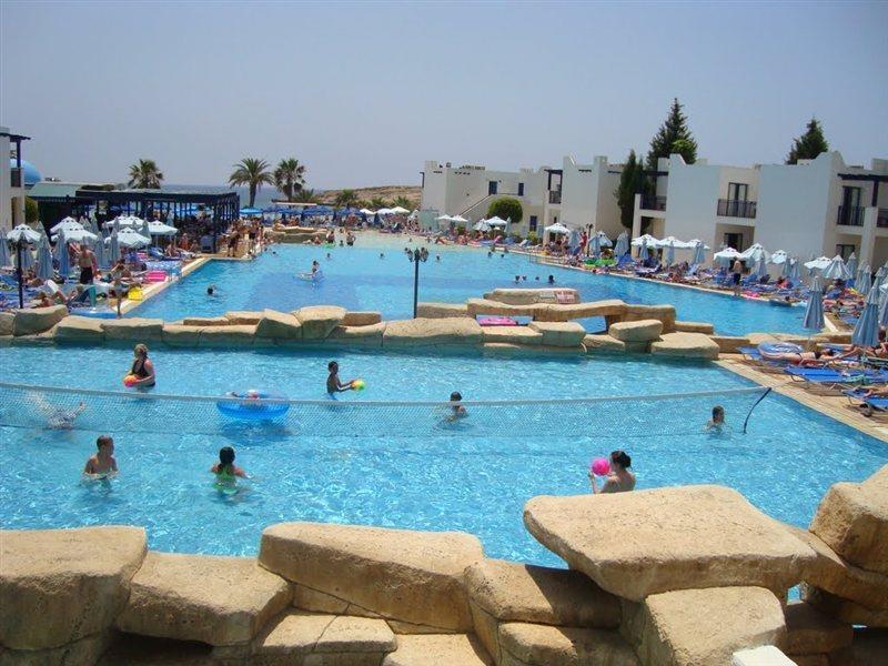 Marismare Apartments Agia Napa Buitenkant foto