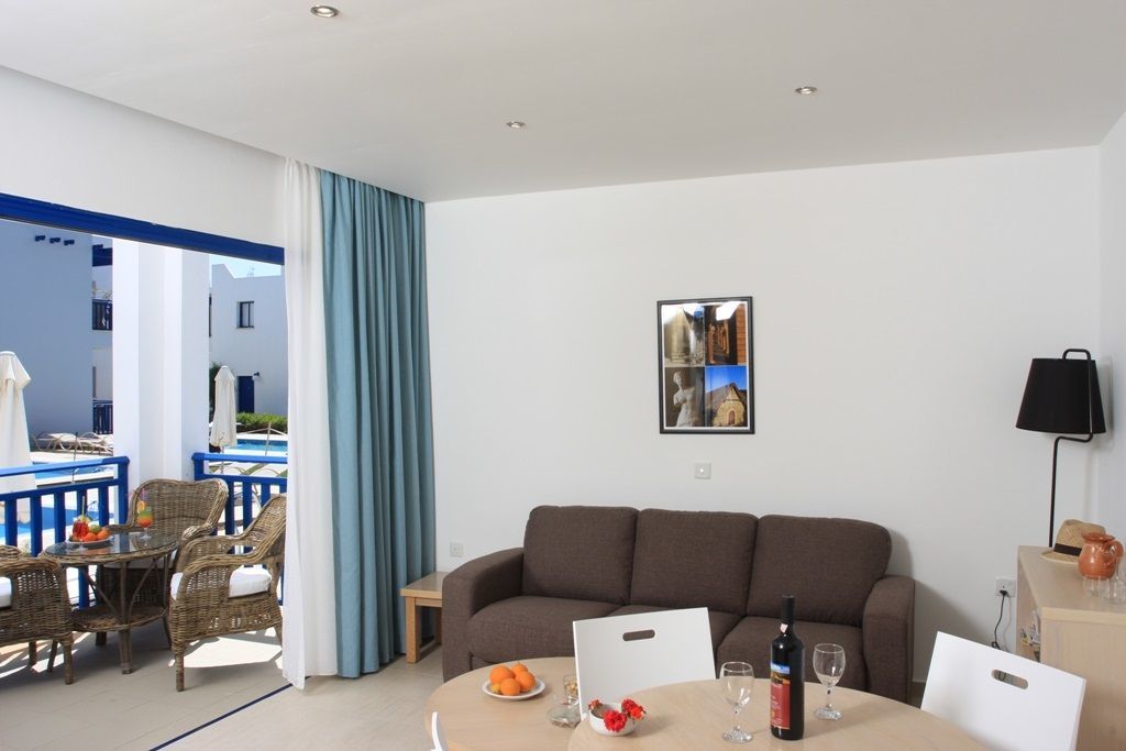 Marismare Apartments Agia Napa Buitenkant foto