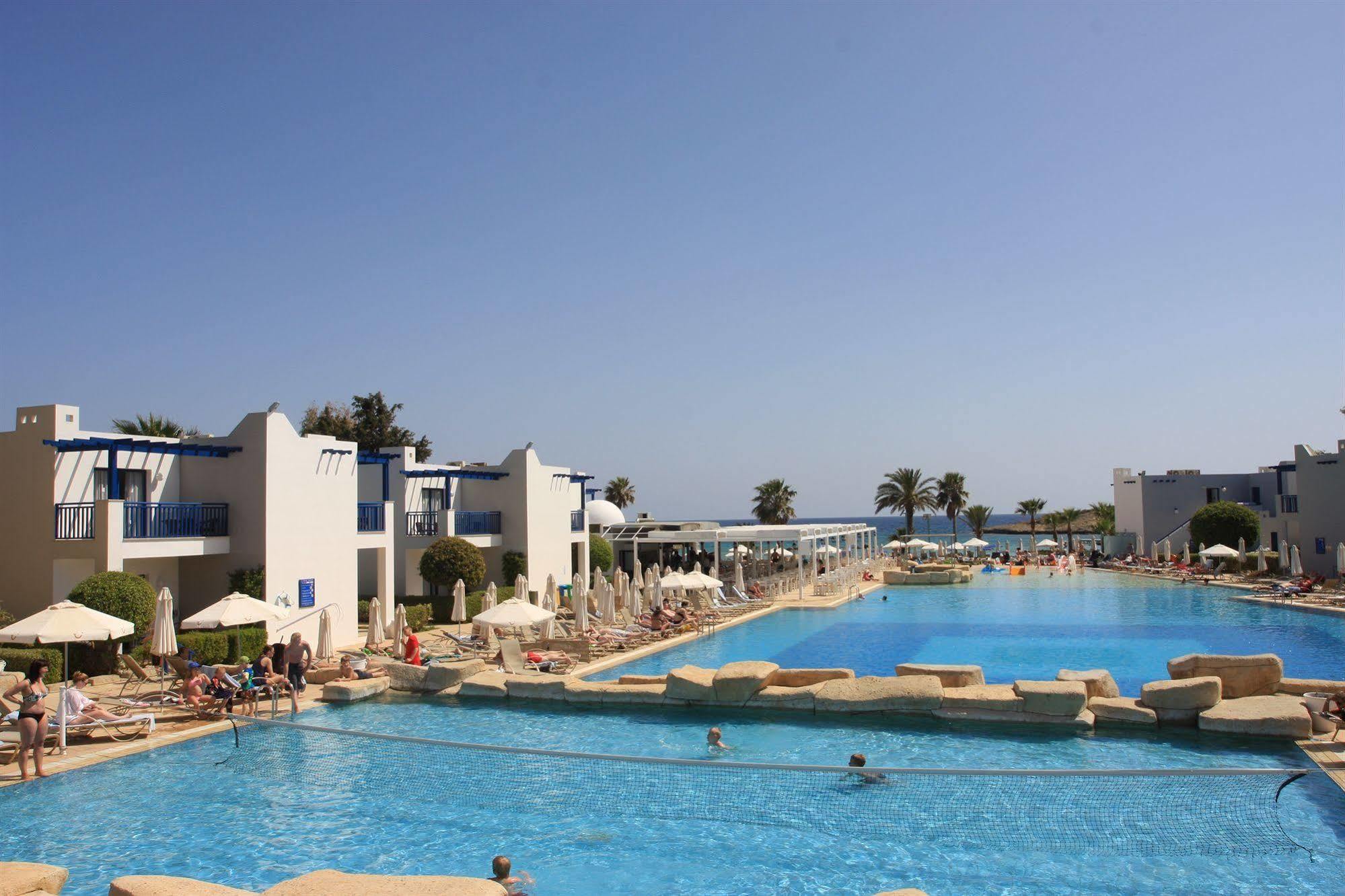 Marismare Apartments Agia Napa Buitenkant foto