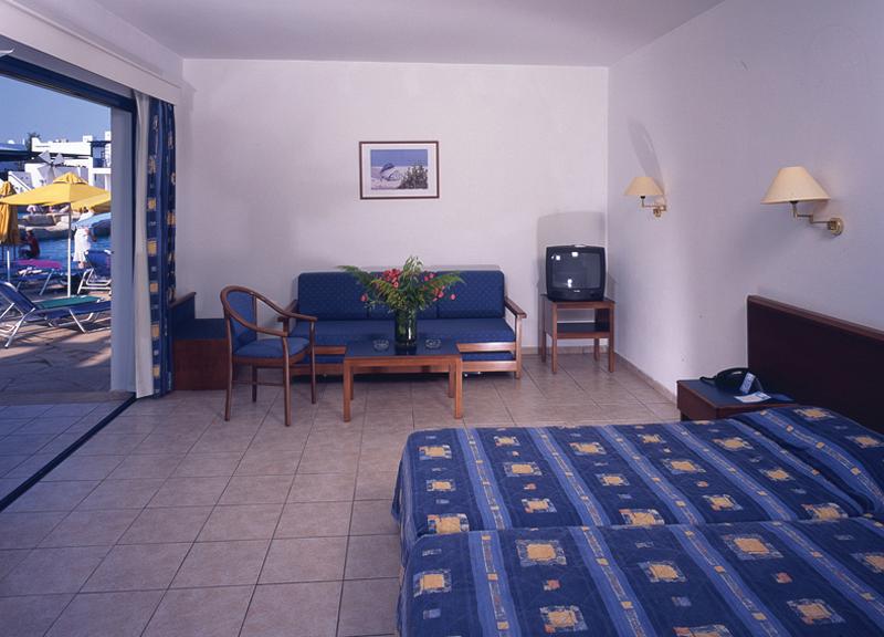 Marismare Apartments Agia Napa Buitenkant foto